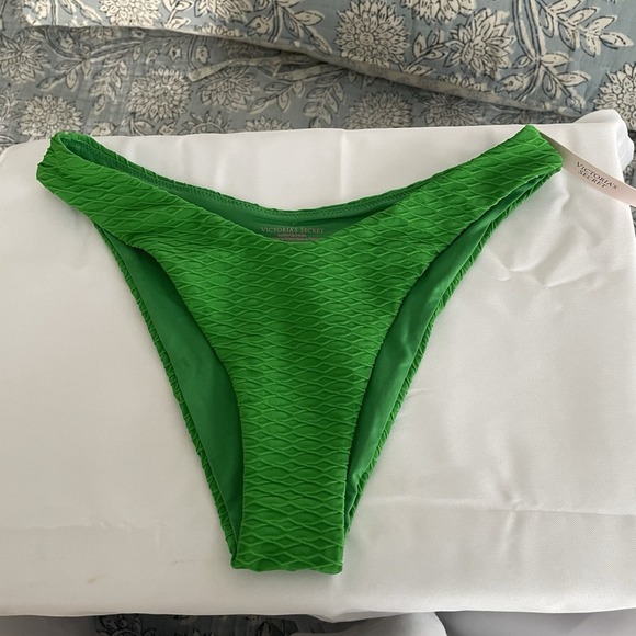 Victorias Secret Swim Brazilian Bikini Bottom  Cheeky Fishnet Green Women Small - Picture 1 of 5